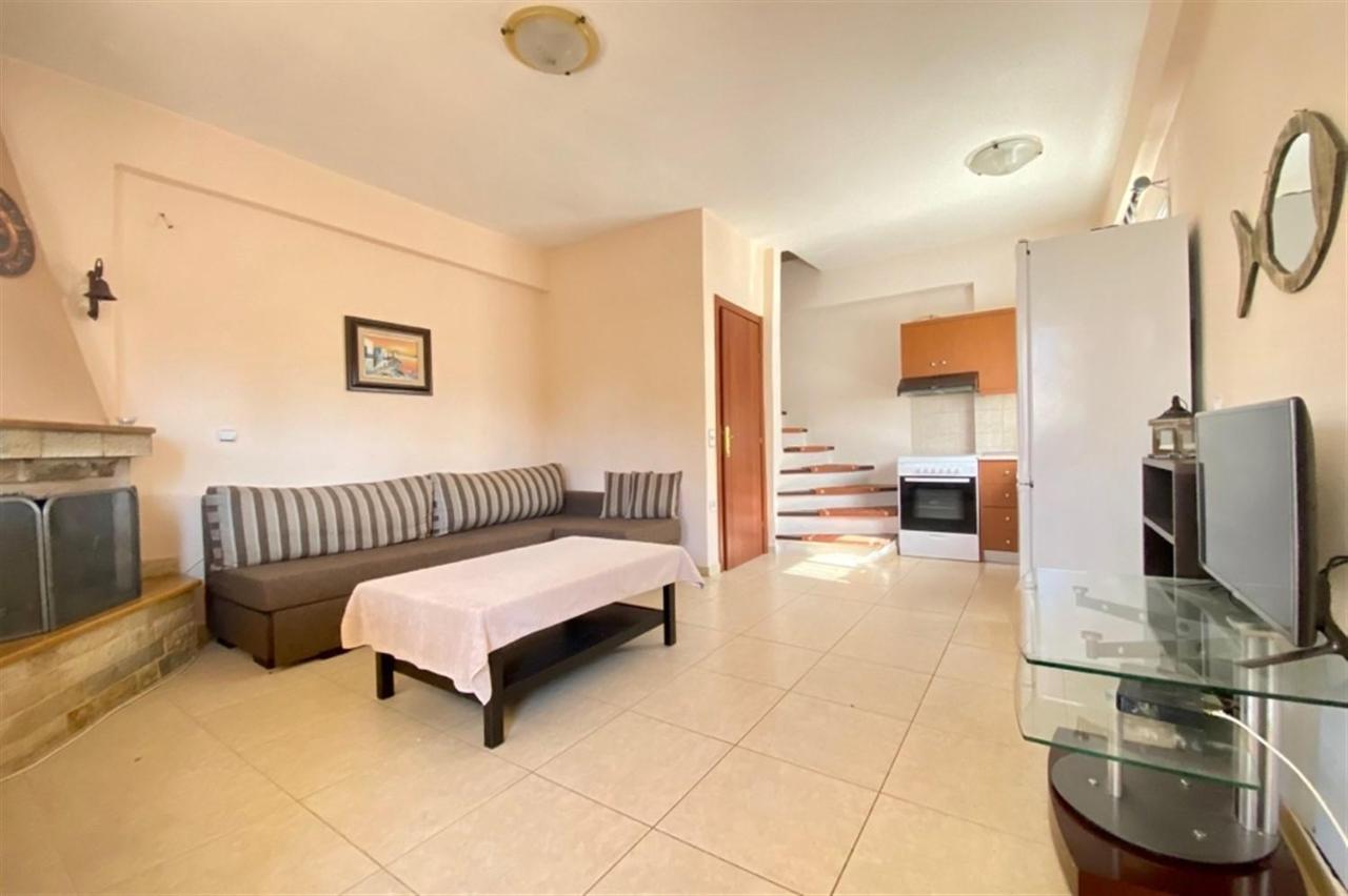 Pine Beach Holiday Home 2 Bedrooms 50 Meters To The Beach Kalyves Polygyrou ภายนอก รูปภาพ