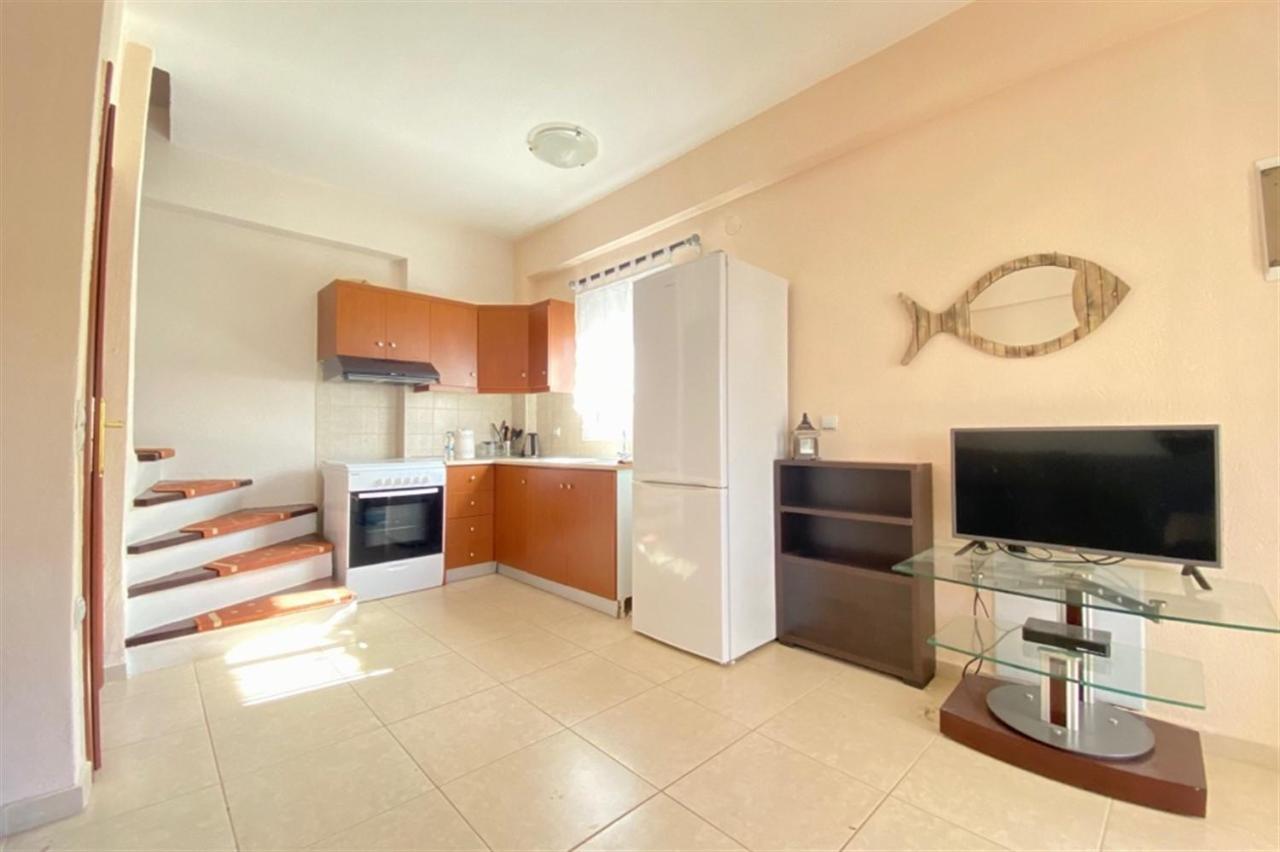 Pine Beach Holiday Home 2 Bedrooms 50 Meters To The Beach Kalyves Polygyrou ภายนอก รูปภาพ