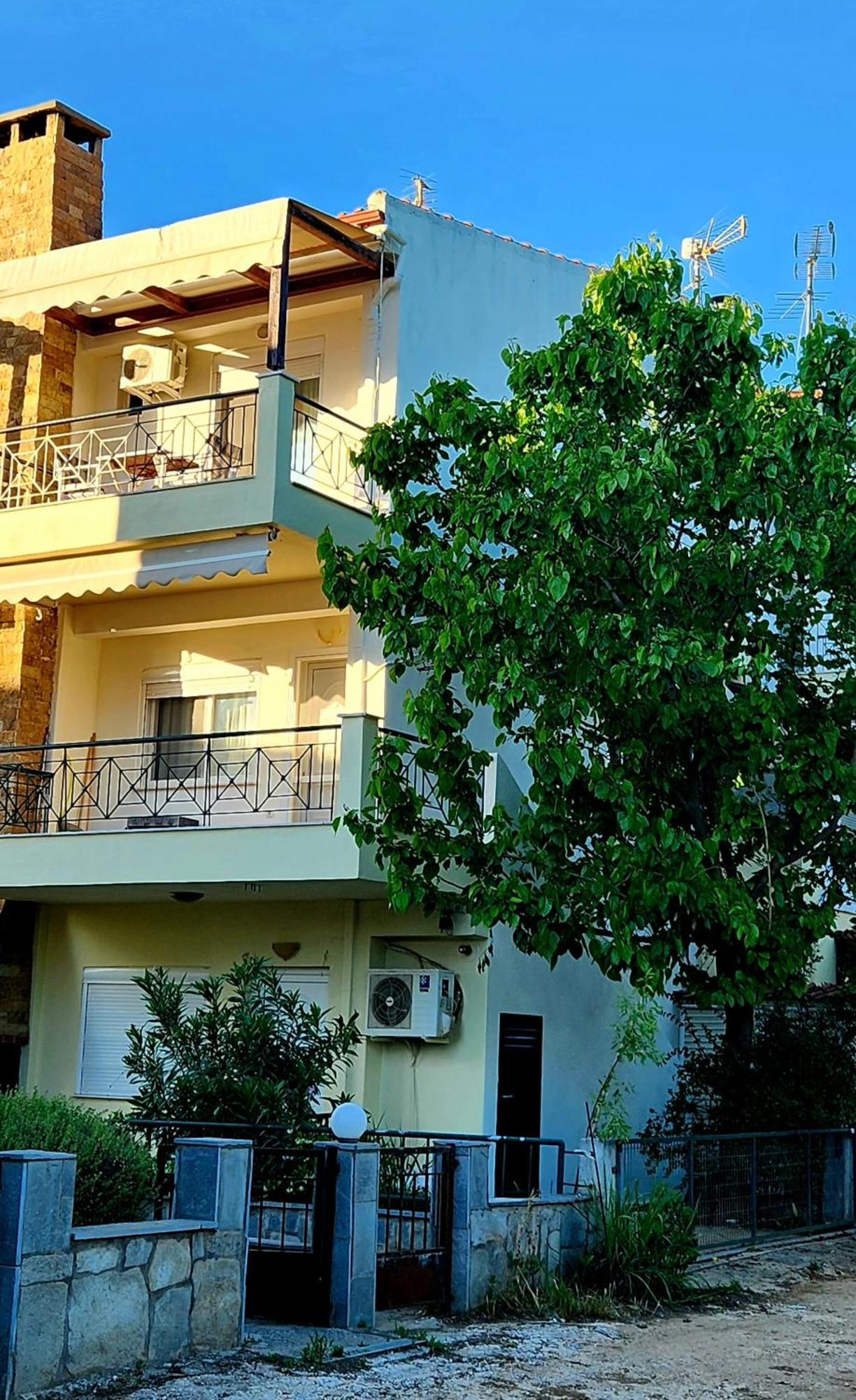 Pine Beach Holiday Home 2 Bedrooms 50 Meters To The Beach Kalyves Polygyrou ภายนอก รูปภาพ